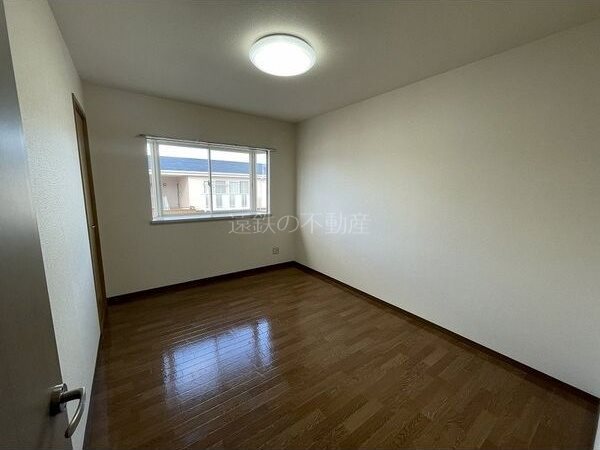 SurplusユーリンB  ベッドルーム