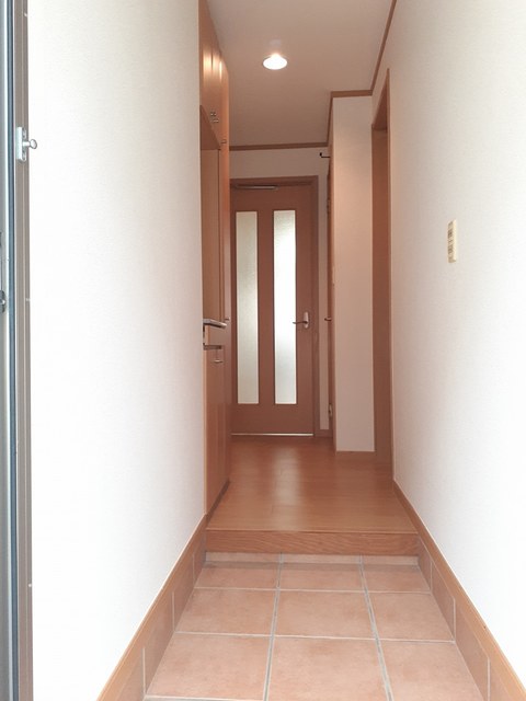 シャトースズキ 玄関