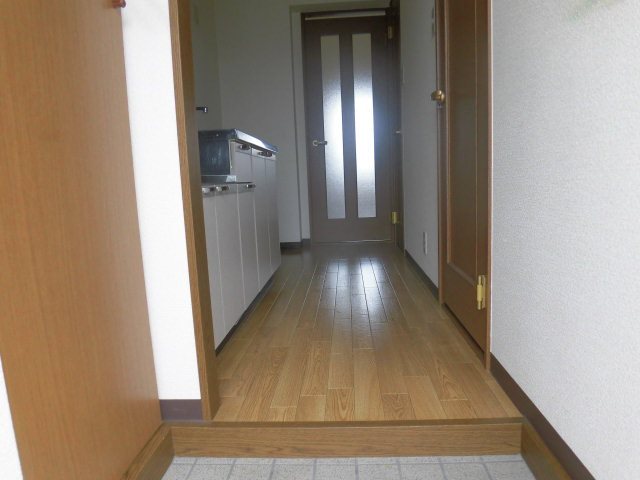 グロワール椿森 玄関