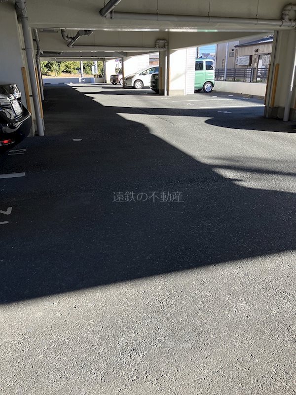 サンパレス２１萩丘西 駐車場