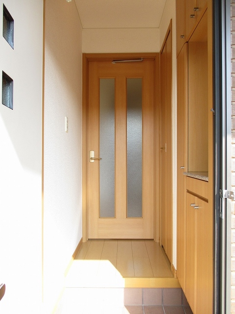 ウエスト・ヴィレッジ 玄関