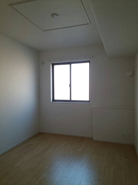 サン・ルーチェⅣ ベッドルーム