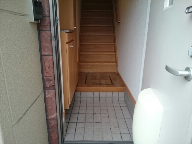 アラヤフラット 玄関