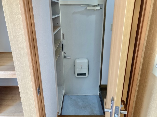 ライラック 玄関