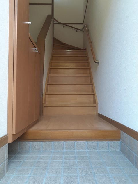 ウィステリア 玄関