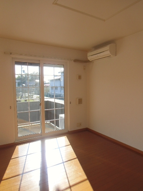 メゾン・ドゥ・アベェニールＢ リビング