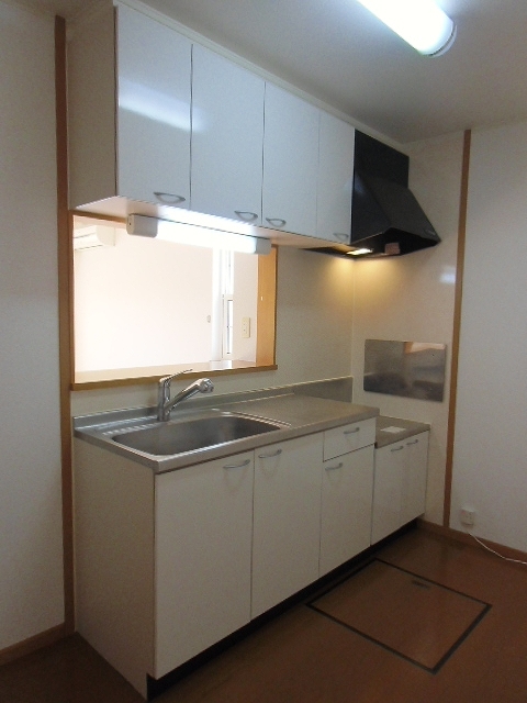 メゾン・ドゥ・アベェニールＢ キッチン