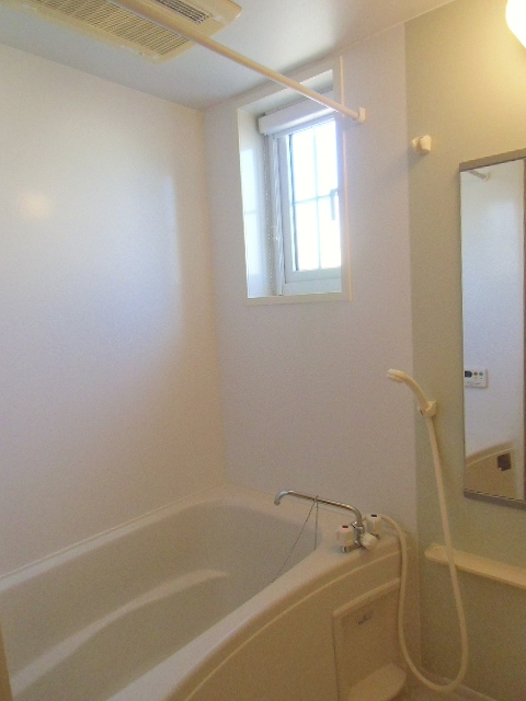 メゾン・ドゥ・アベェニールＢ 風呂画像