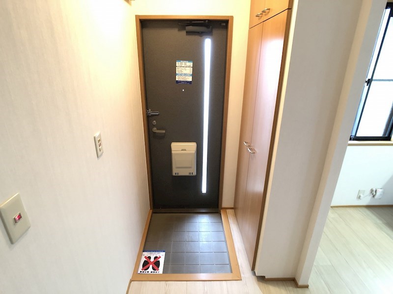 シティハイム香 玄関