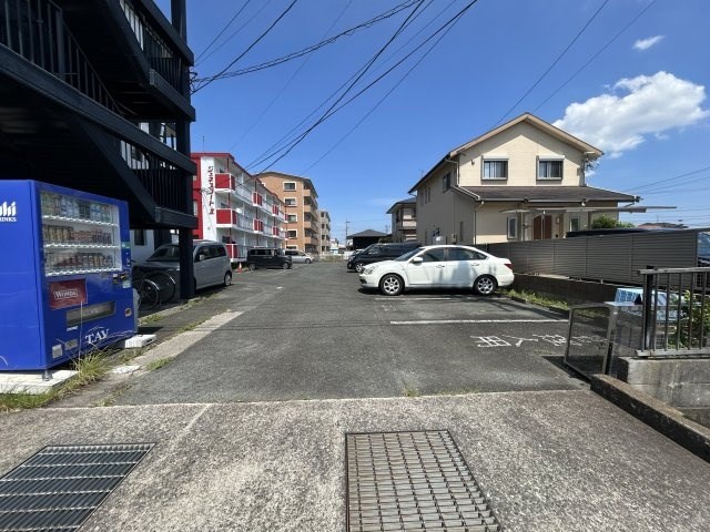 ジュネスコートⅡ 駐車場