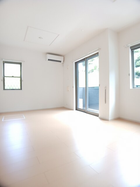 メゾン　ド　ウルー リビング