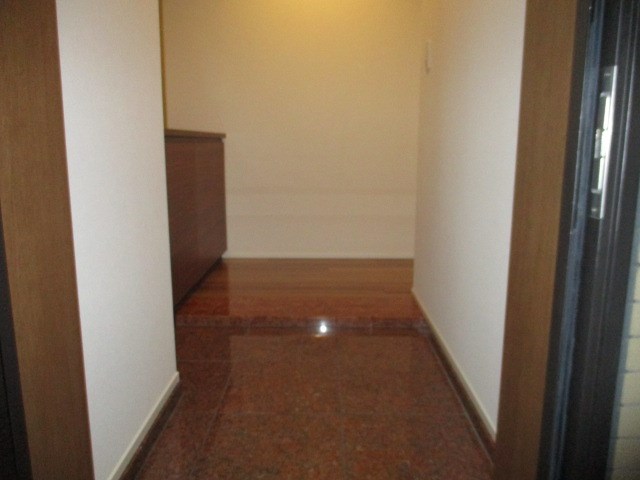 アートフォルム元城 玄関