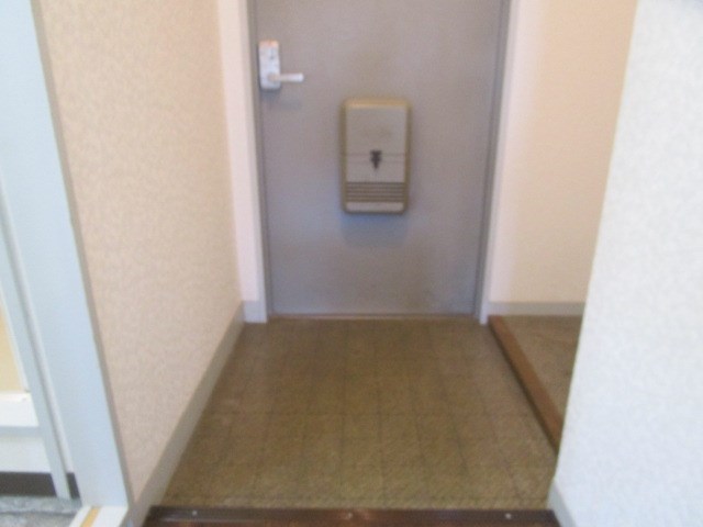 東海ホーム鴨江 玄関