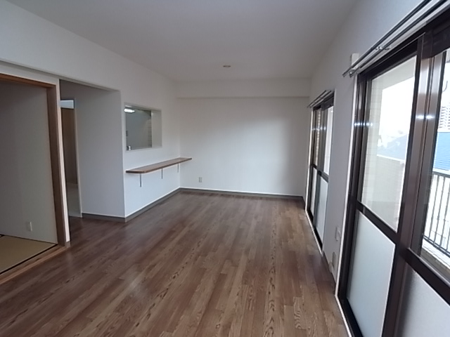 リヴェールセントラルハイツ リビング