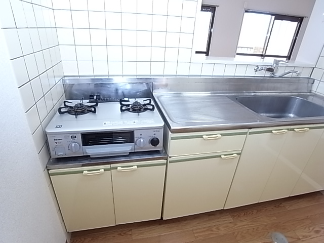 リヴェールセントラルハイツ キッチン