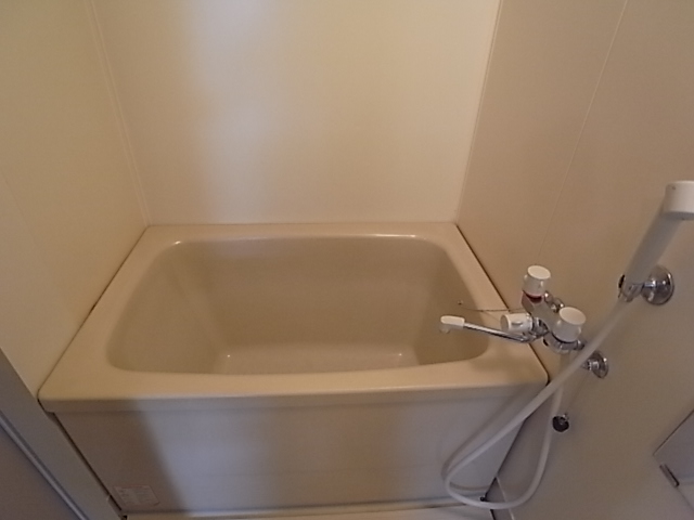 リヴェールセントラルハイツ 風呂画像