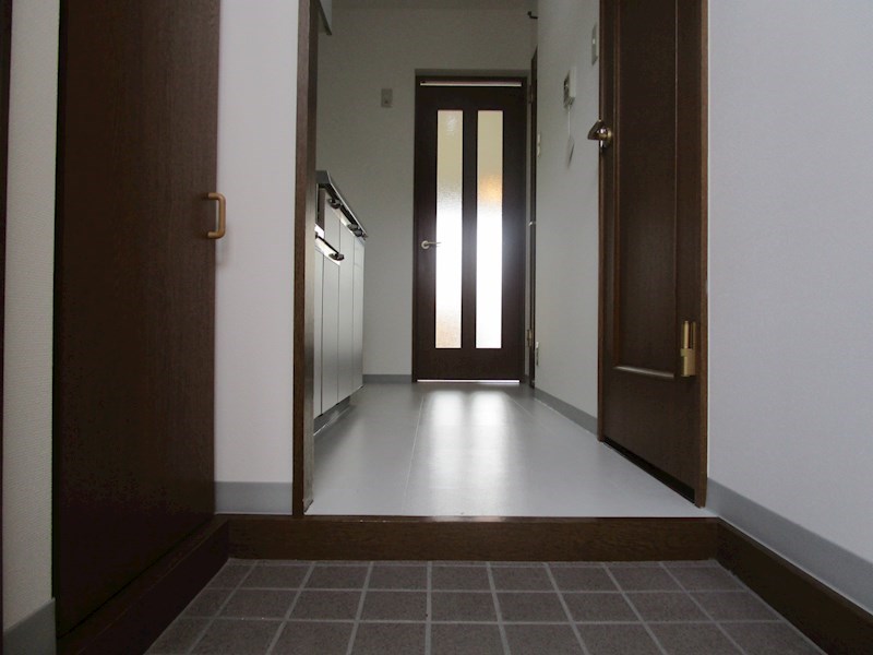 クロスロード広沢 玄関