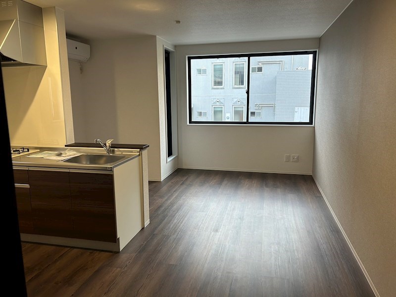 R-Garage助信 リビング