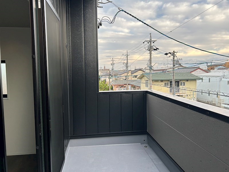 R-Garage助信 ベランダ
