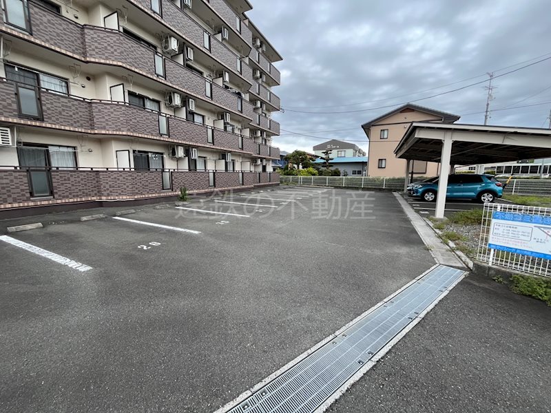 Precious 駐車場