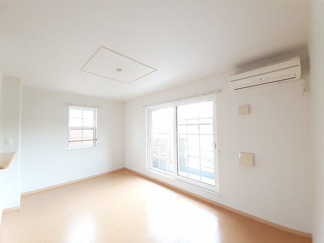 エアリー リビング