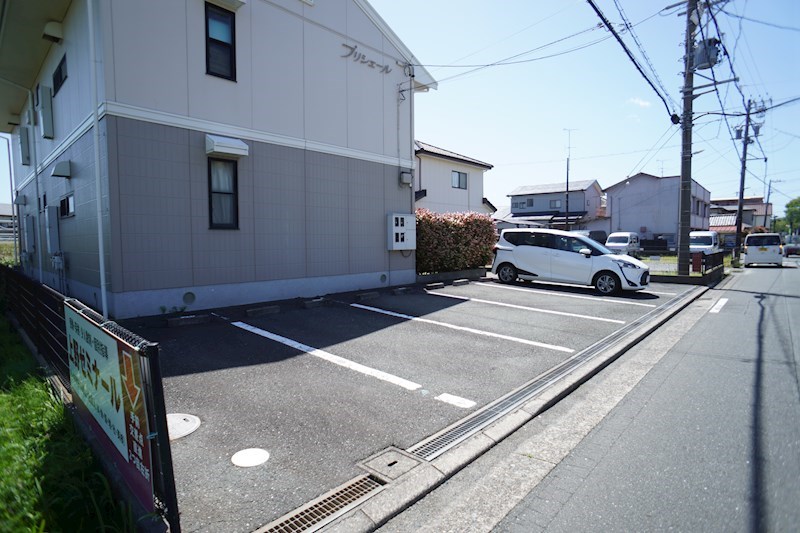 プリシェール 駐車場