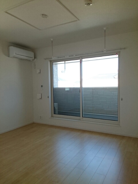 アヴニールⅢ リビング