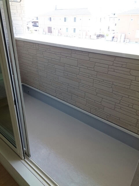 アヴニールⅢ ベランダ