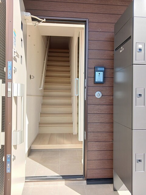 パルクソレイユ萩丘 玄関