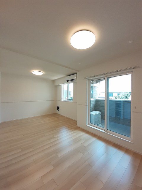 メイワ リビング