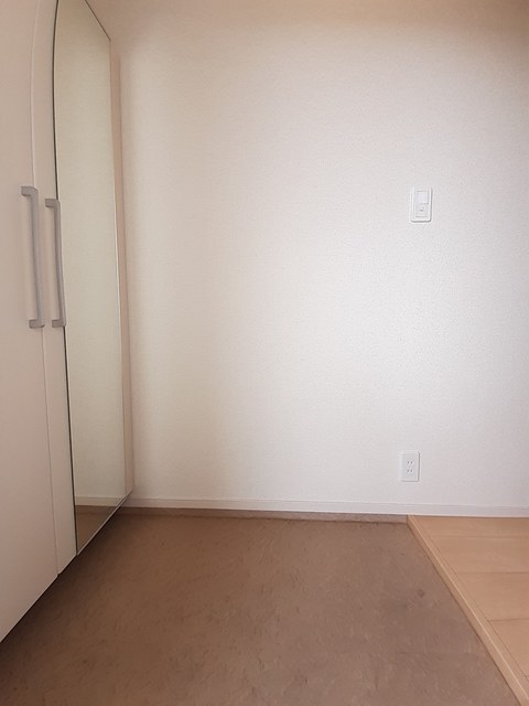 ホワイトルーム元魚町 玄関