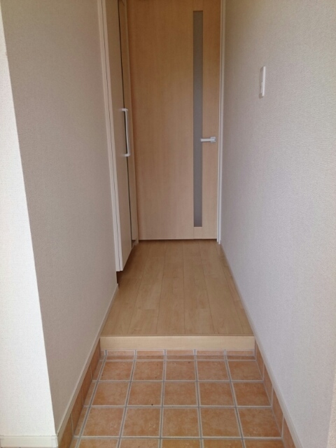 ヒルトップイイダⅡ 玄関