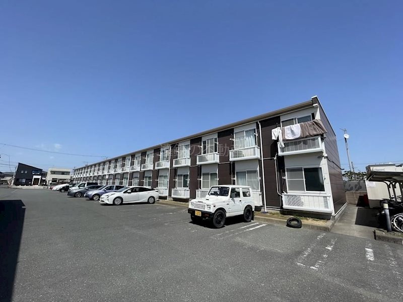 ホークⅡ 駐車場