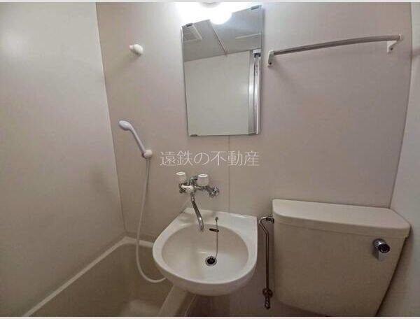 クインテスいわた 洗面所