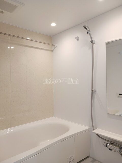 エメラルド 風呂画像