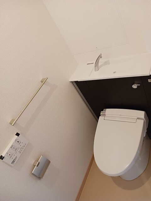 プラシードＢ トイレ