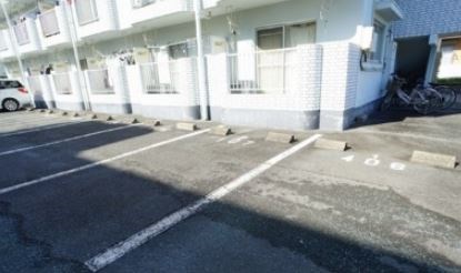リバーハイツ今之浦Ⅱ 駐車場