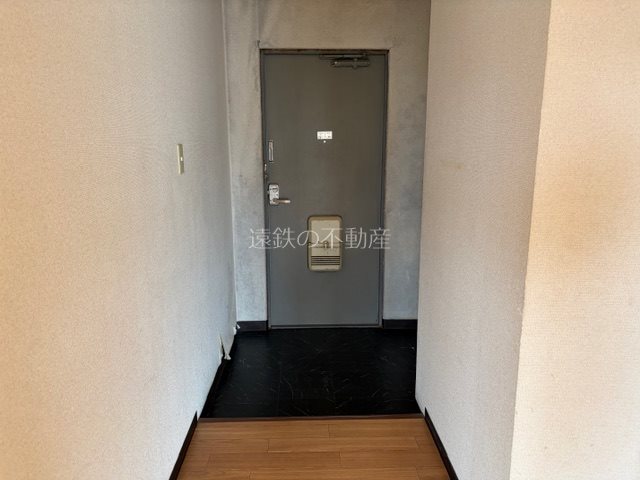ソシア安松 玄関