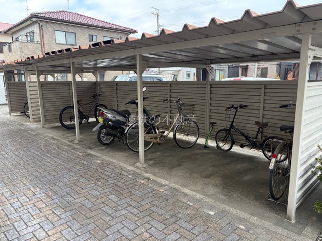 ソシア安松 駐車場
