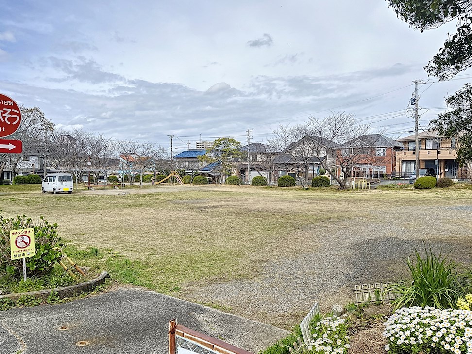城之崎山王ハイツA 公園