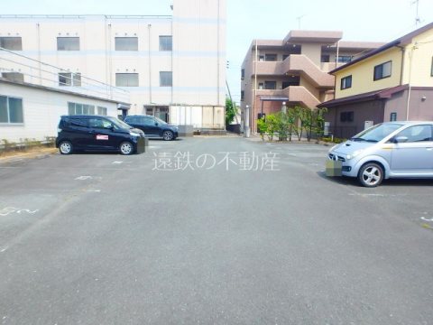 北川原ロビスト 駐車場