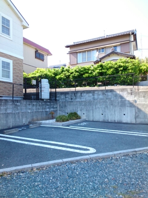 カーサ・デュ・ソレイユ 駐車場
