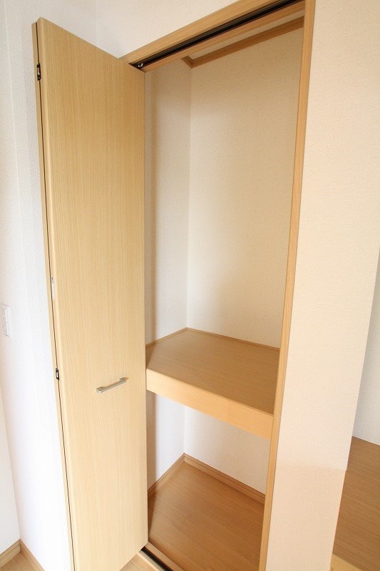 エムズコート春岡 収納