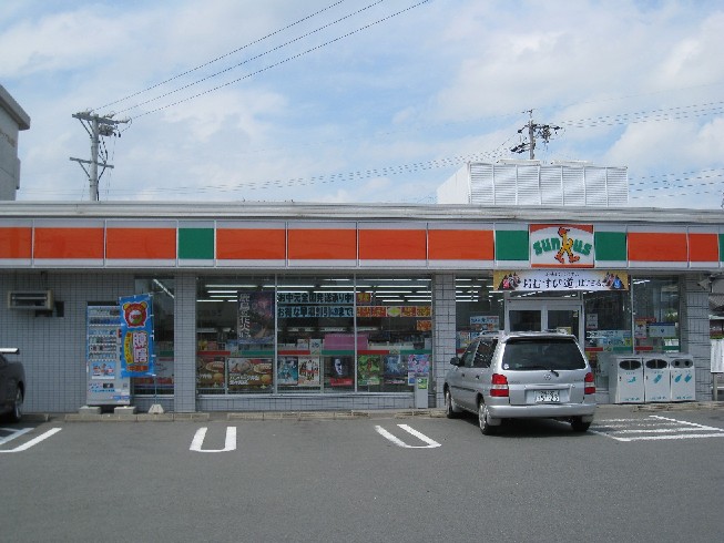 アミティエC コンビニ
