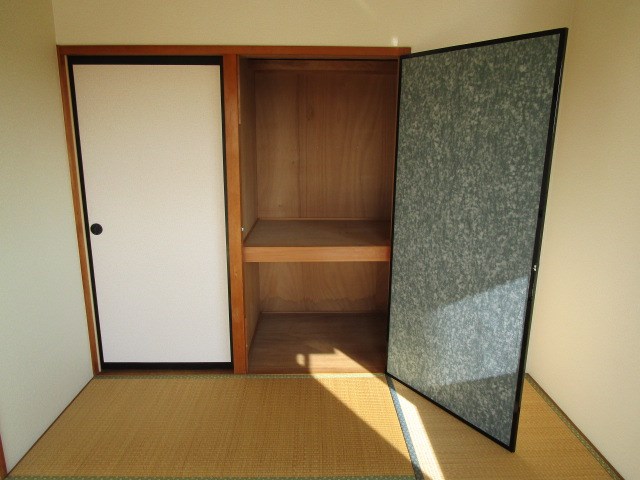 メゾンフジタ 収納