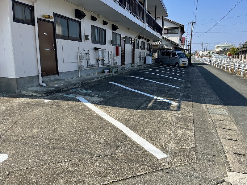 コーポ米津 駐車場
