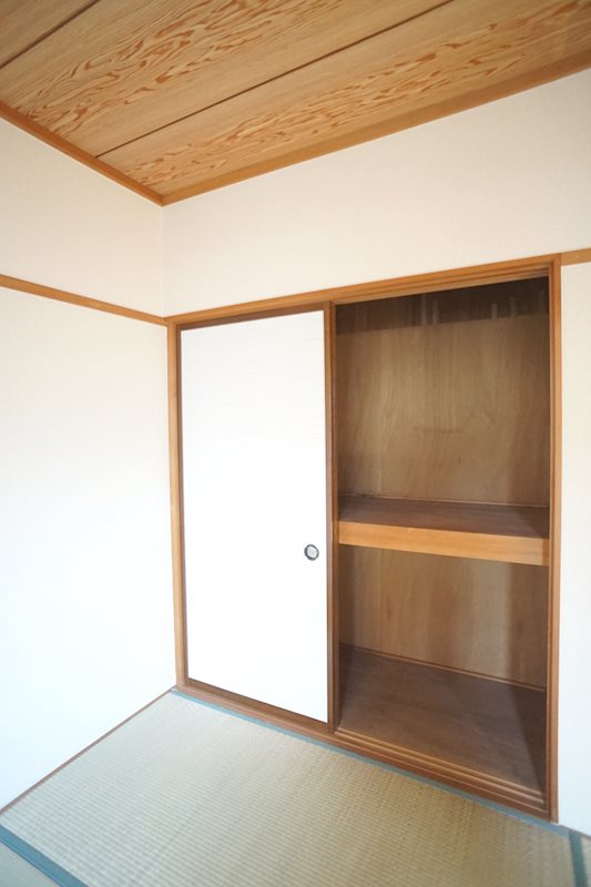 ハイツ魚妻パートⅢ 収納
