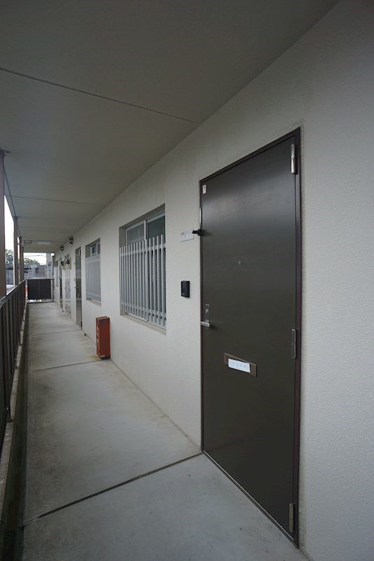 ハミング弥生 玄関