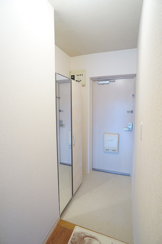 ハミング弥生 玄関