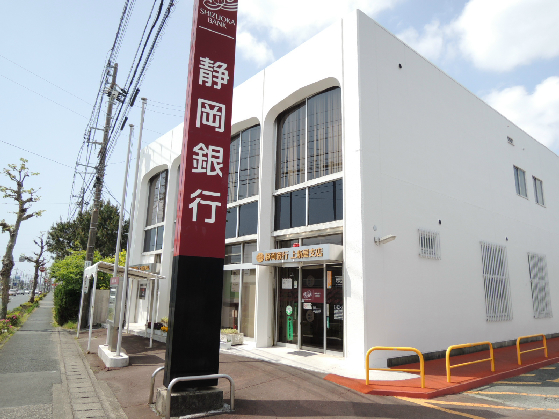 ビアンクルー 銀行